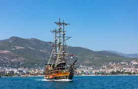 Alanya Boat Cruise with foam party