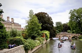 Shared Punt Tour - Cambridge