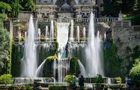 Villa d'Este and Hadrian's Villa Guided Tour with Transport to Tivoli
