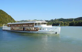 Barefoot Lock Tour from Passau to Engelhartszell