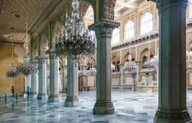 The City of Pearls Walking Tour