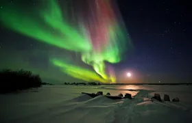 Yellowknife Tours - Aurora by bus