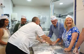 Authentic Pizza Making Class in Naples with Appetizers and Drink