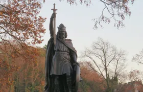 Alfred the Great ghost trail walking tour