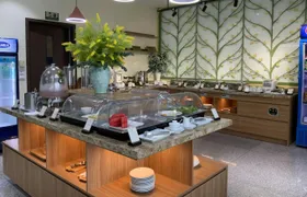 Access to the Lien Khuong International Airport business lounge