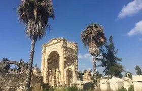 Small-Group Adventure Tour to Sidon Tyre & Maghdouche-Day Trip