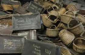 Small Group Auschwitz Tour from Lodz with Lunch