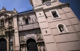 Lima Guided Tour with Larco Museum and Casa Aliaga
