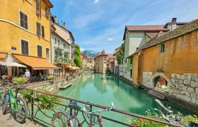 Discover Annecy in 1 hour with a local