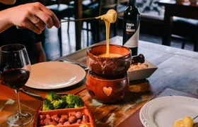 Swiss night in Gramado with fondue dinner
