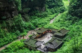 Guided tour of Three Natural Bridges and Longshuixia Fissure in Chongqing