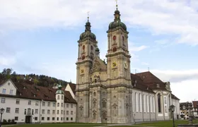 Exclusive historical walking tour of St.Gallen with a local
