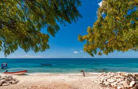 Bahía de las águilas glamping experience from Santo Domingo