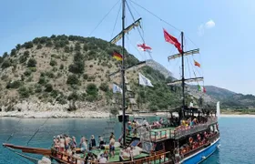 Pirate ship adventure to Kakome and Krorez hidden bays from Saranda
