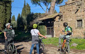 Appia Antica and Catacombs by ebike: guided tour with Private Transfer from Circus Maximus
