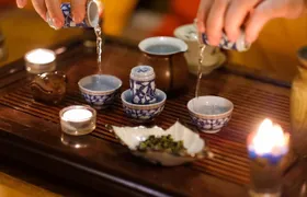 Georgian tea tasting and walking tour in Tbilisi