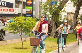 Lima bicycle tour with Pacific views and local food tastings