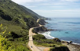 Audio-guided driving tour along Big Sur Highway 1