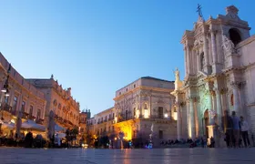 Private tour Syracuse -Archaeological Park and Ortigia with lunch