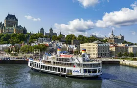 Guided cruise on the St. Lawrence River from Quebec City