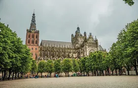 Self guided tour with interactive city game of 's-Hertogenbosch