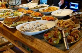 Gourmet Tour and Landmark Exploration in Izmir