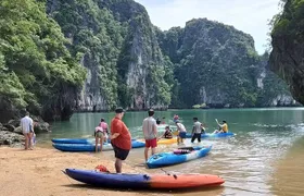 A full day exploring kayaking 3 islands (Talabeng sea cave) 
