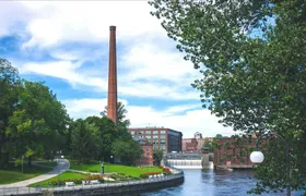 90-minute Tampere walking tour with local guide