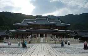 Day Trip to Yongin Daejanggeum and Korean Folk Village from Seoul