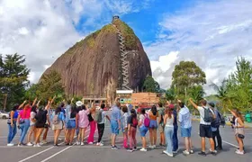 Guatapé Tour: Piedra del Peñol with Boat Tour, Breakfast, Lunch