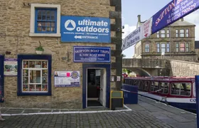 Skipton Canal self-drive day boats