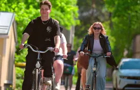 Tampere Scenic Bike Tour with Sauna and Local Flavors