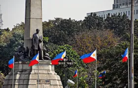 Manila Old and New: Sightseeing Tour Including Intramuros and Fort Santiago