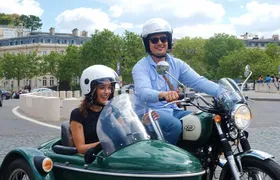 Paris: Private Sidecar Tour With Champagne