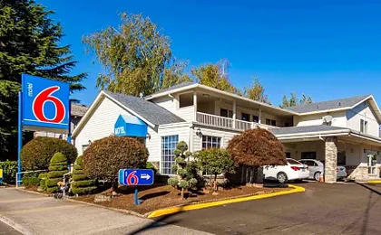 Motel 6 Portland, OR Mall 205