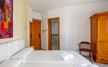 Apartahotel Playamaro by Dorobe