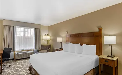 Best Western Plus Riverfront Hotel and Suites