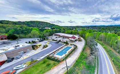 Dahlonega Mountain Inn