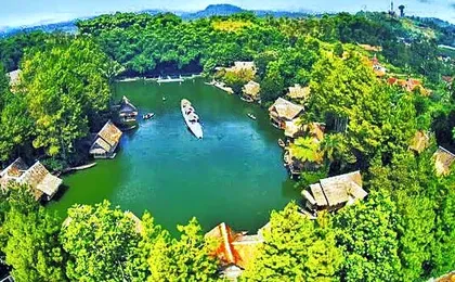 Kampung Sampireun Resort & Spa