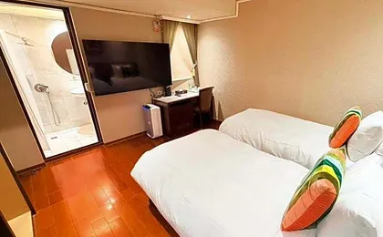 Deja Vu Hotel