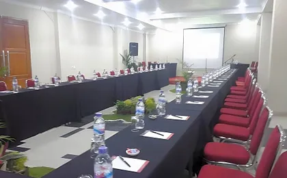 Albis Hotel