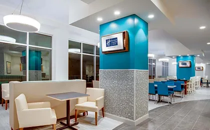 Holiday Inn Express & Suites Panama City Beach - Beachfront By IHG