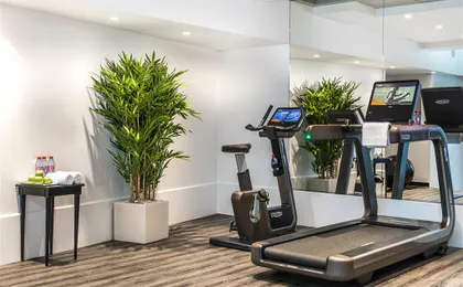 FITNESS ROOM