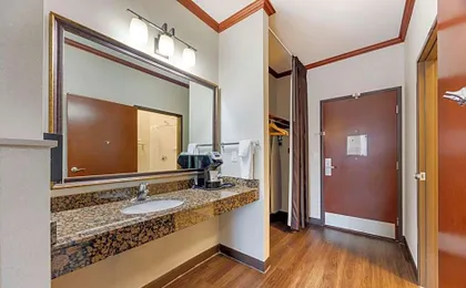 Best Western Plus Northwind Inn & Suites
