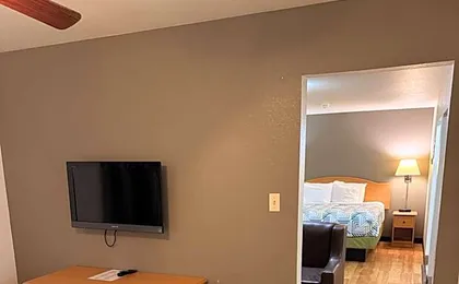 Blue Bonnet Suites -Lubbock, TX - Medical Center