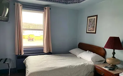 Lakeview Hotel