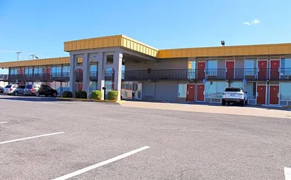 Econo Lodge Paducah West I-24