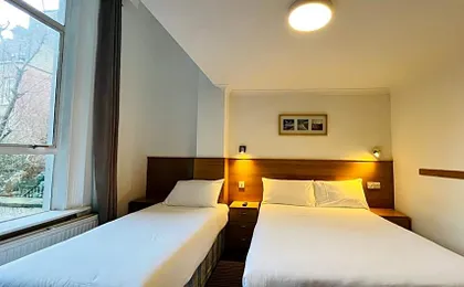 West Cromwell Hotel