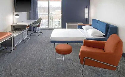 Courtyard by Marriott Cleveland Airport South
