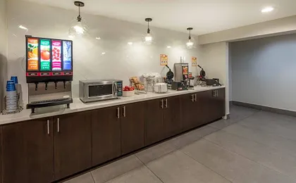 La Quinta Inn & Suites by Wyndham Houston NW Brookhollow